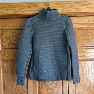 All in Motion Gray Ribbed Turtleneck Sweatshirt